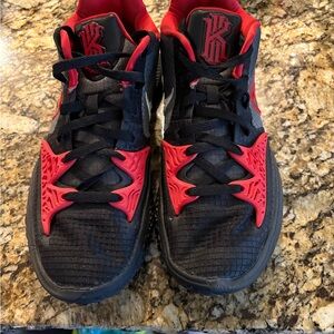 Nike Kyrie 4 Low